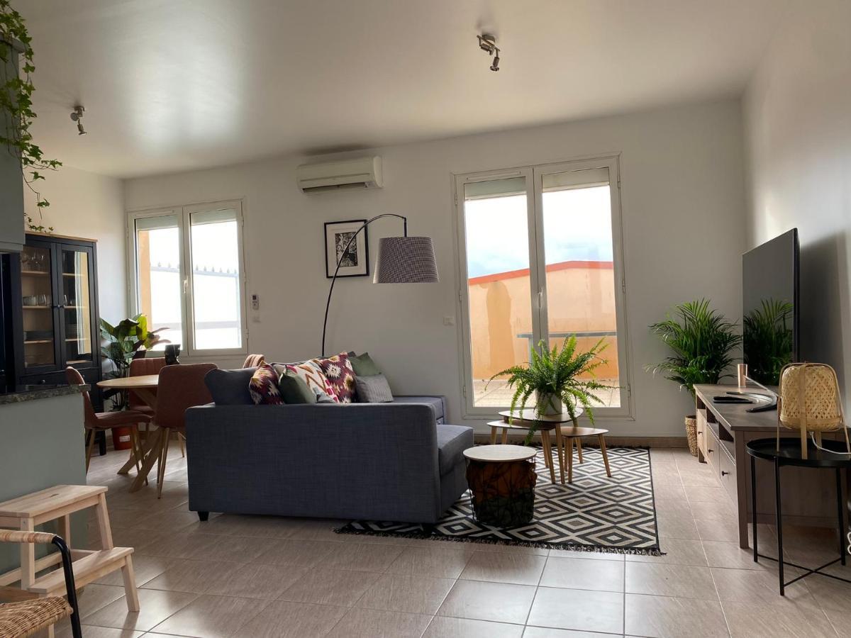 Appartement 2 Pieces De 44M² En Centre Ville 马尼·莱斯·阿莫 外观 照片