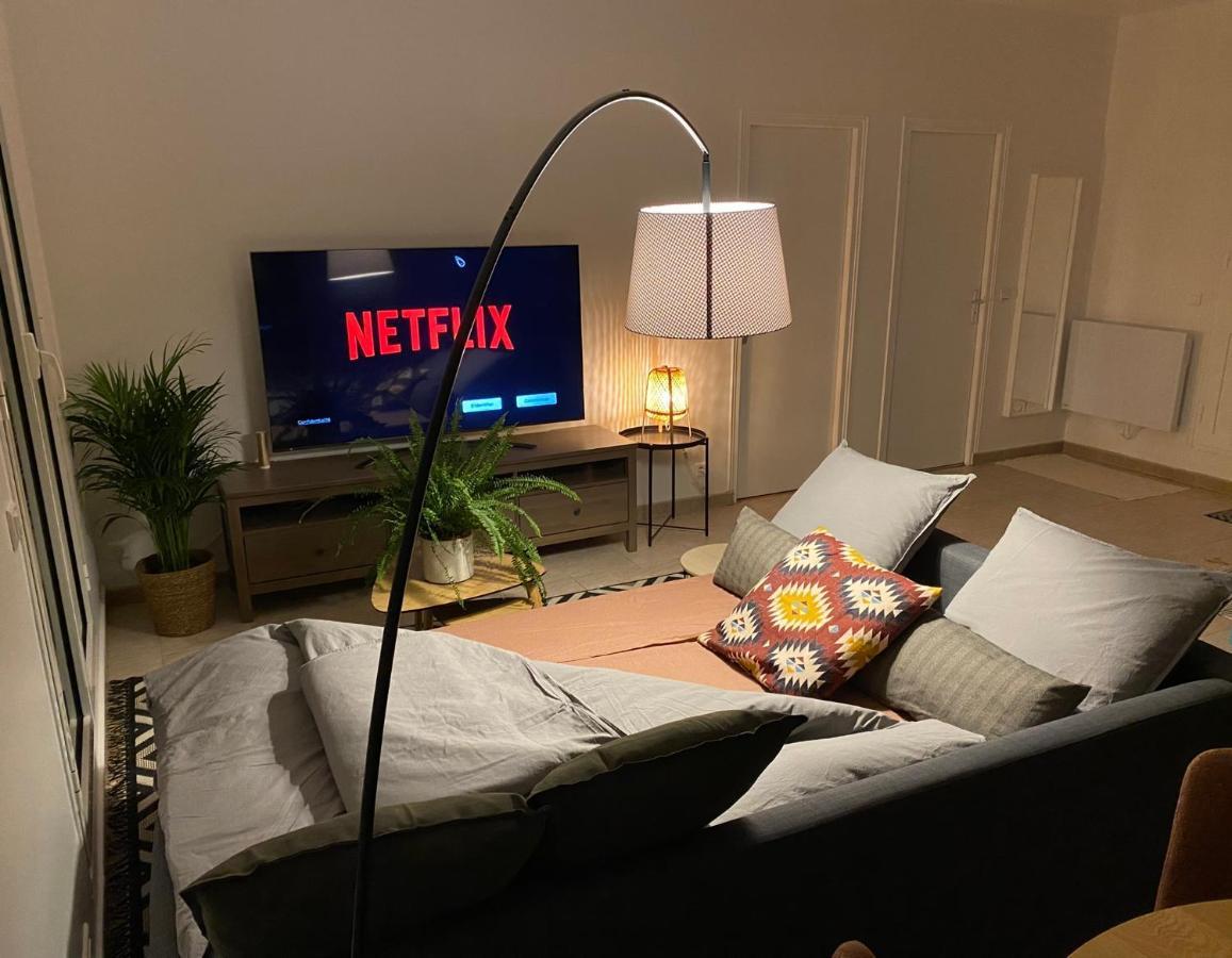 Appartement 2 Pieces De 44M² En Centre Ville 马尼·莱斯·阿莫 外观 照片